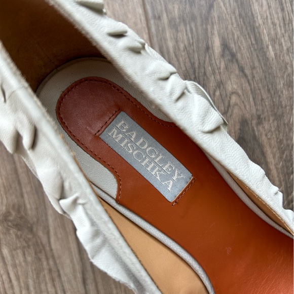 Badgley Mischka Champagne Ruffled Heels | 10 - Picture 3 of 10